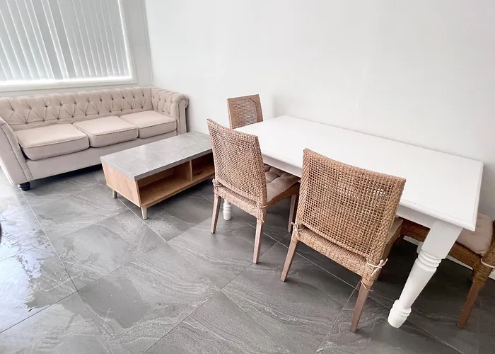 Sunrise Lodge Apt 5 - Renovated 2Br - Ground Floor And Pool